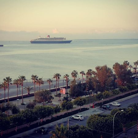 לימסול A City-Center Seaview Penthouse At Oceanic מראה חיצוני תמונה