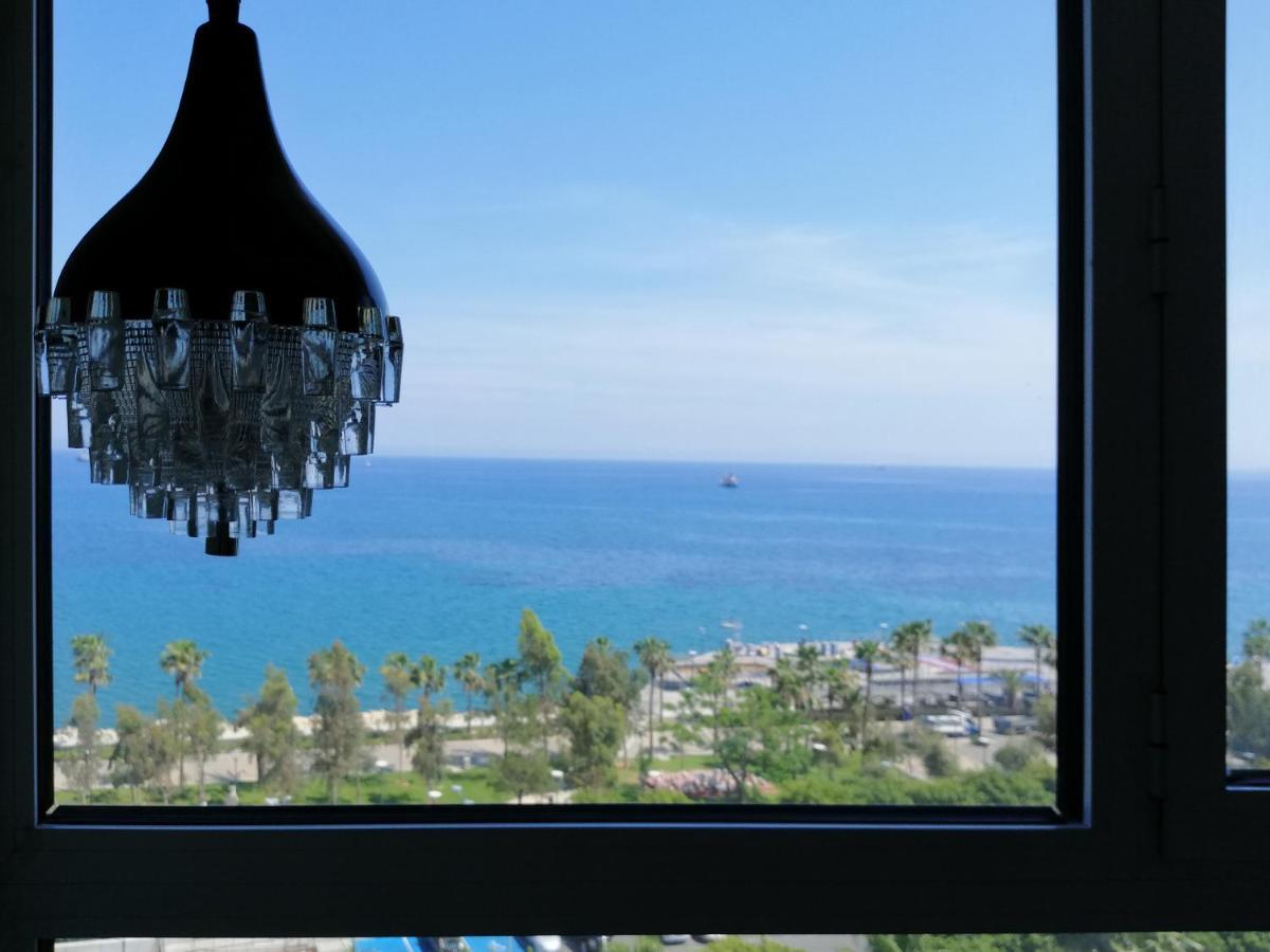 לימסול A City-Center Seaview Penthouse At Oceanic מראה חיצוני תמונה