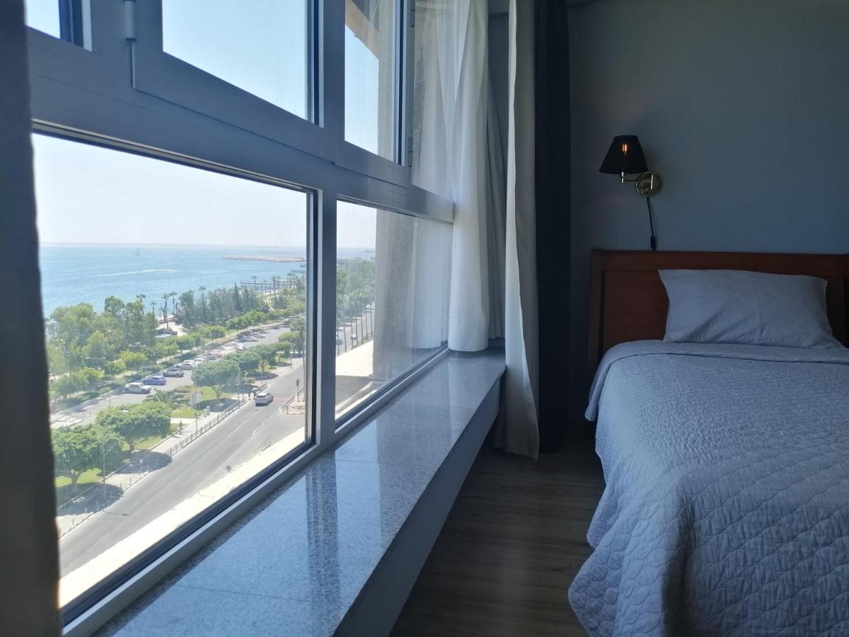 לימסול A City-Center Seaview Penthouse At Oceanic מראה חיצוני תמונה